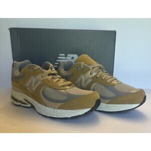 New Balance 2002 Kids Beige Grey Sneakers GC2002CE Youth Size 6 Medium